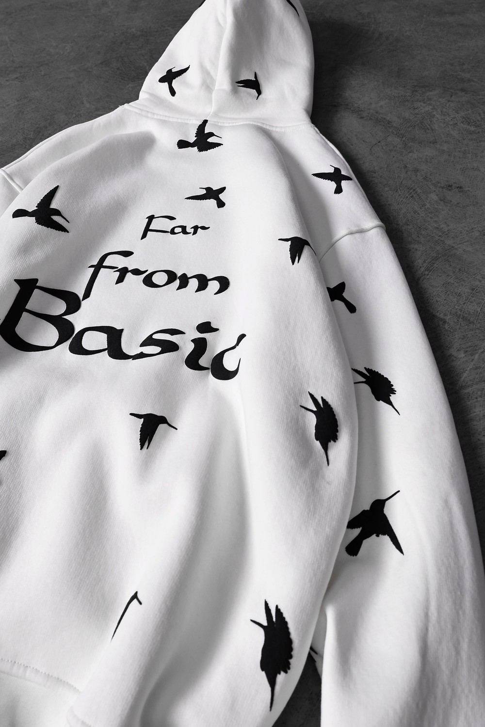 Erkek Beyaz Far From Basic Kabartma Baskı Oversize Kapüşonlu Sweatshirt