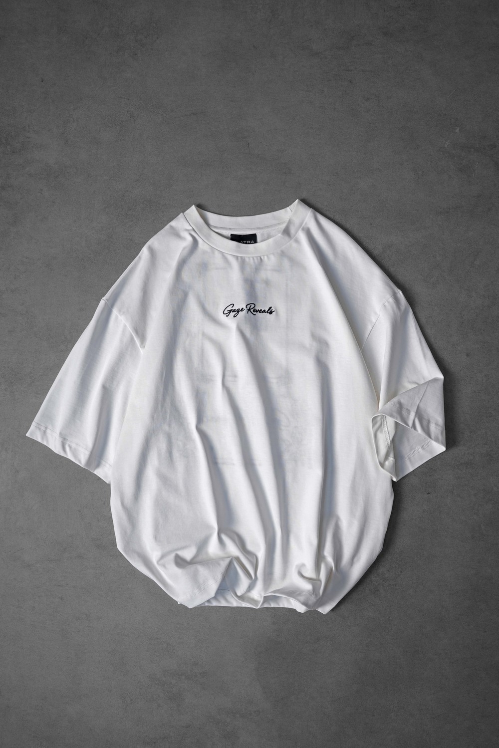 Erkek Beyaz Gaze Reveals Kadife Patch Oversize Tshirt