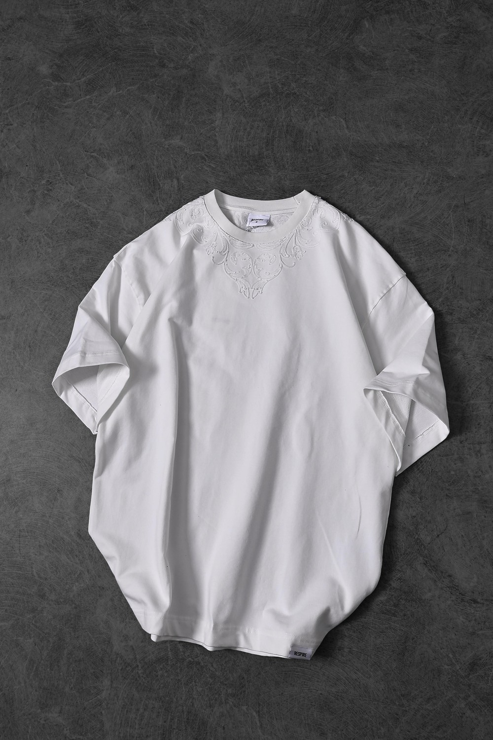 Erkek Beyaz Goodly Yaka Nakışlı Tona Ton Oversize Tshirt
