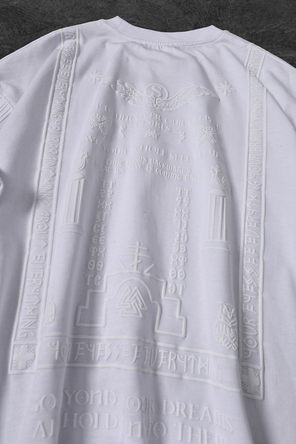Erkek Beyaz Kabartma Baskı Oversize Tshirt