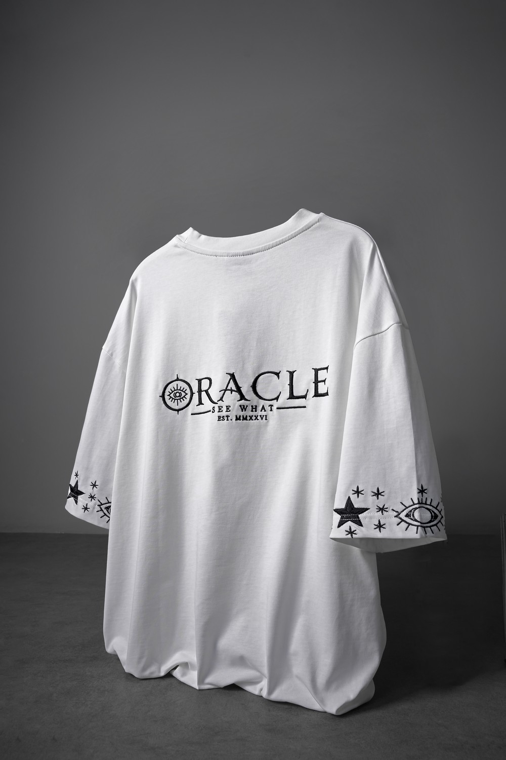 Erkek Beyaz Oracle Nakışlı Oversize Tshirt