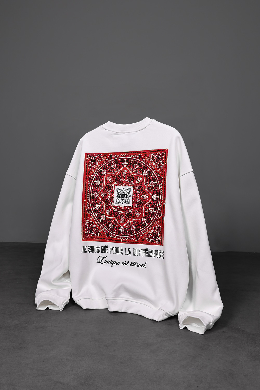 Erkek Beyaz Şal Desen Patch Oversize Sweatshirt
