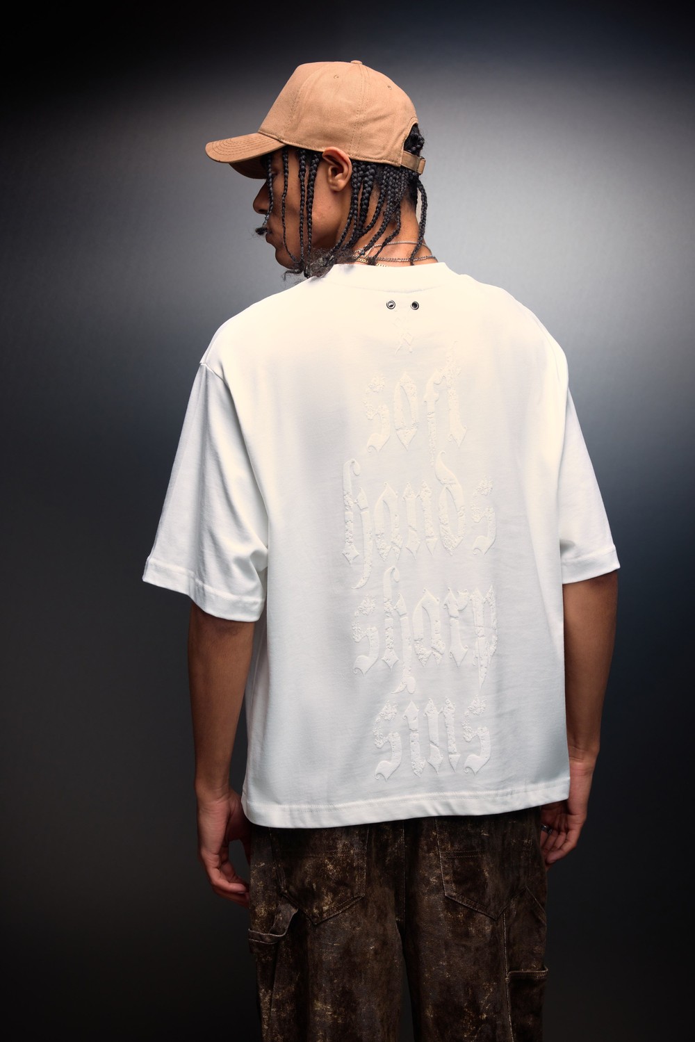 Erkek Beyaz Sharp Sin Kabartma Baskılı Box Fit Tshirt