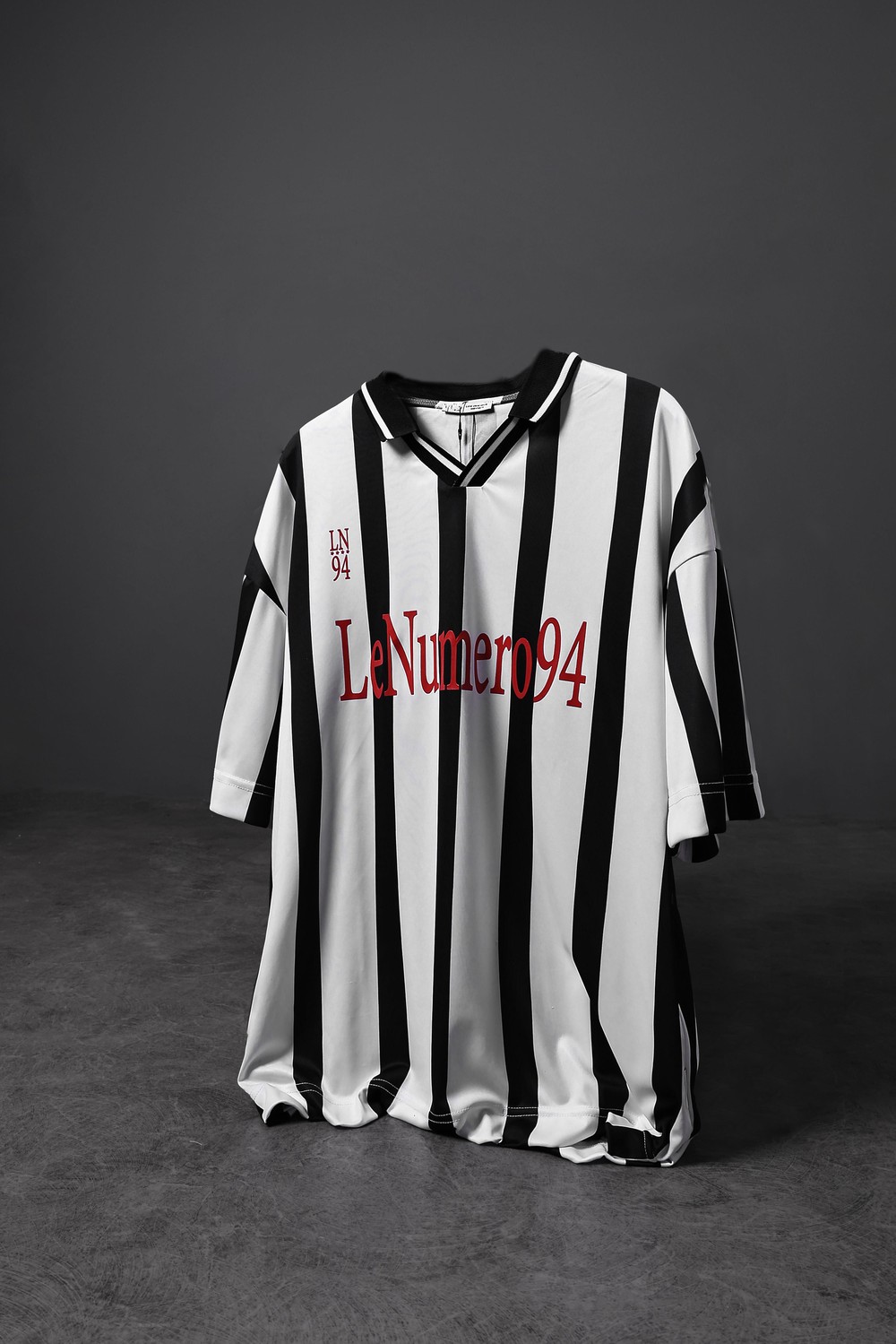 Erkek Beyaz-Siyah Çizgili LN94 Baskılı Oversize Forma Kumaş Tshirt