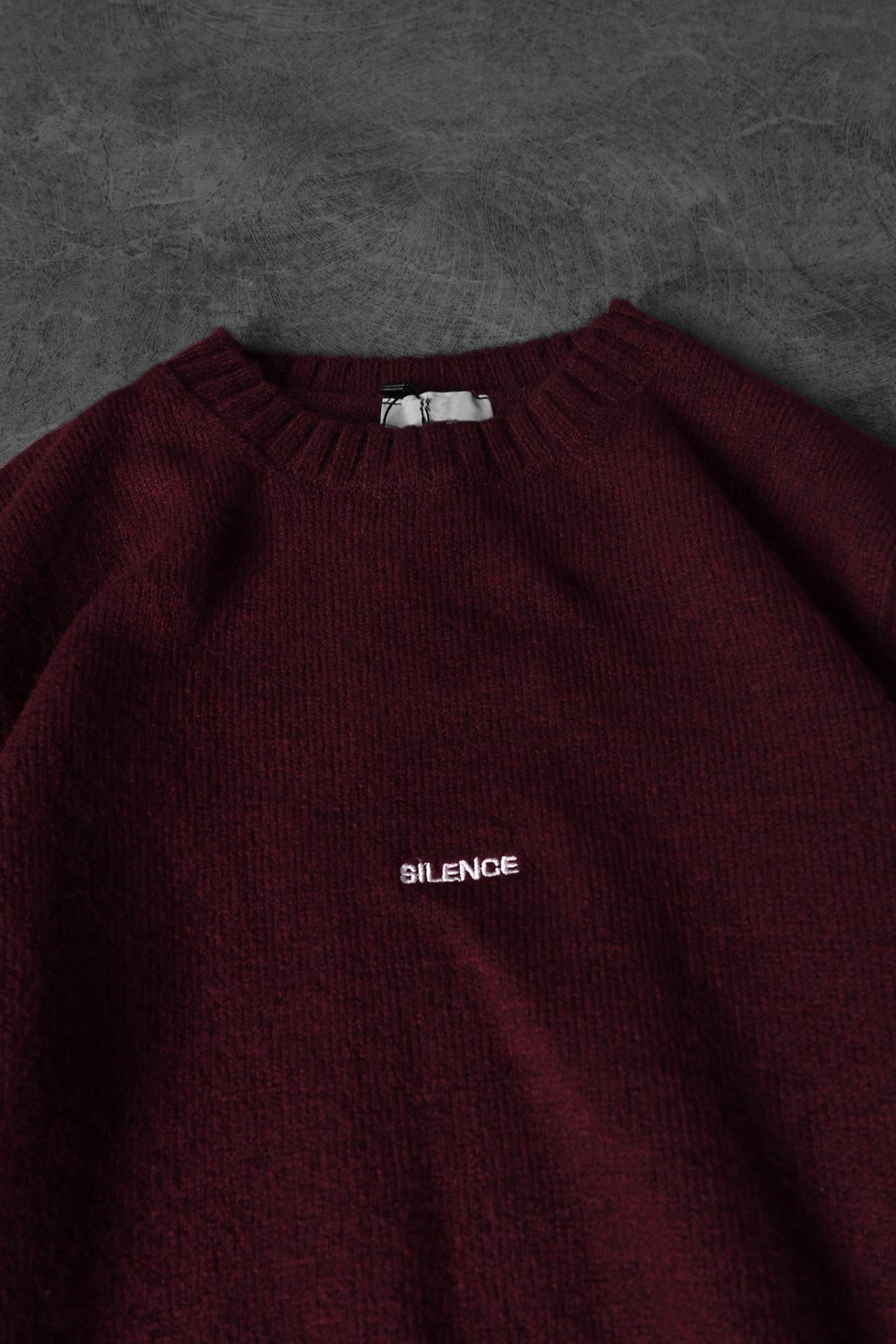 Erkek Bordo Silence Nakışlı Yün Karışımlı Bisiklet Yaka Oversize Kazak