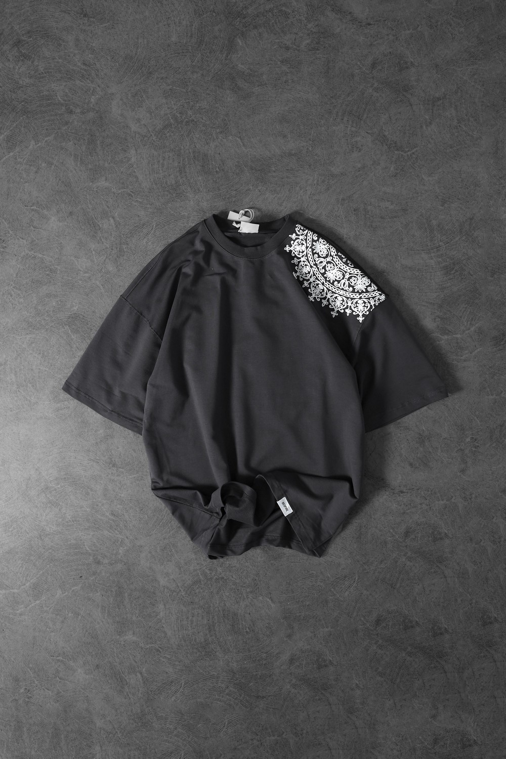 Erkek Füme Omuz ve Sırt Nakışlı Oversize Tshirt