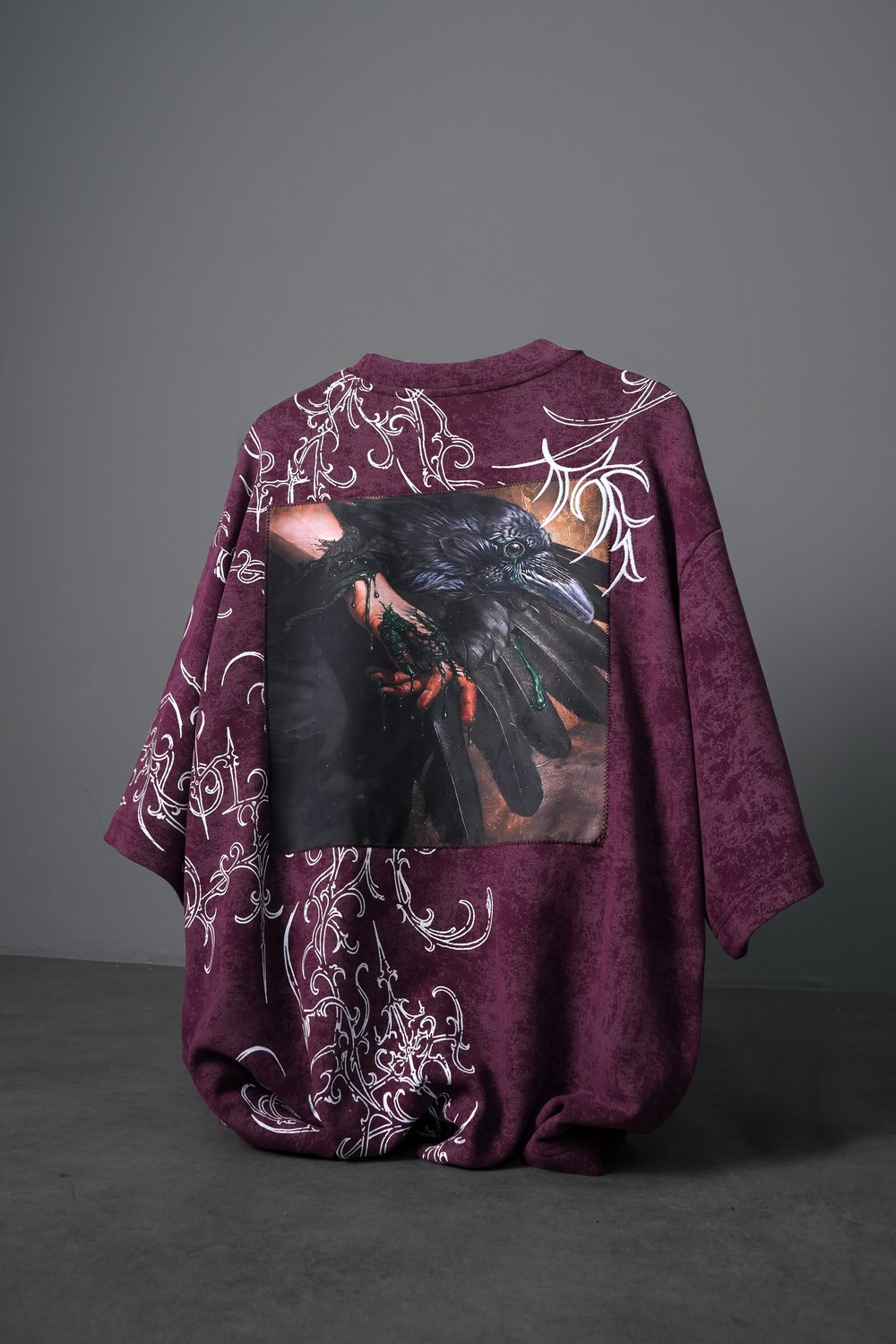 Erkek Mürdüm Crow Patch Oversize Yıkama Efektli Tshirt