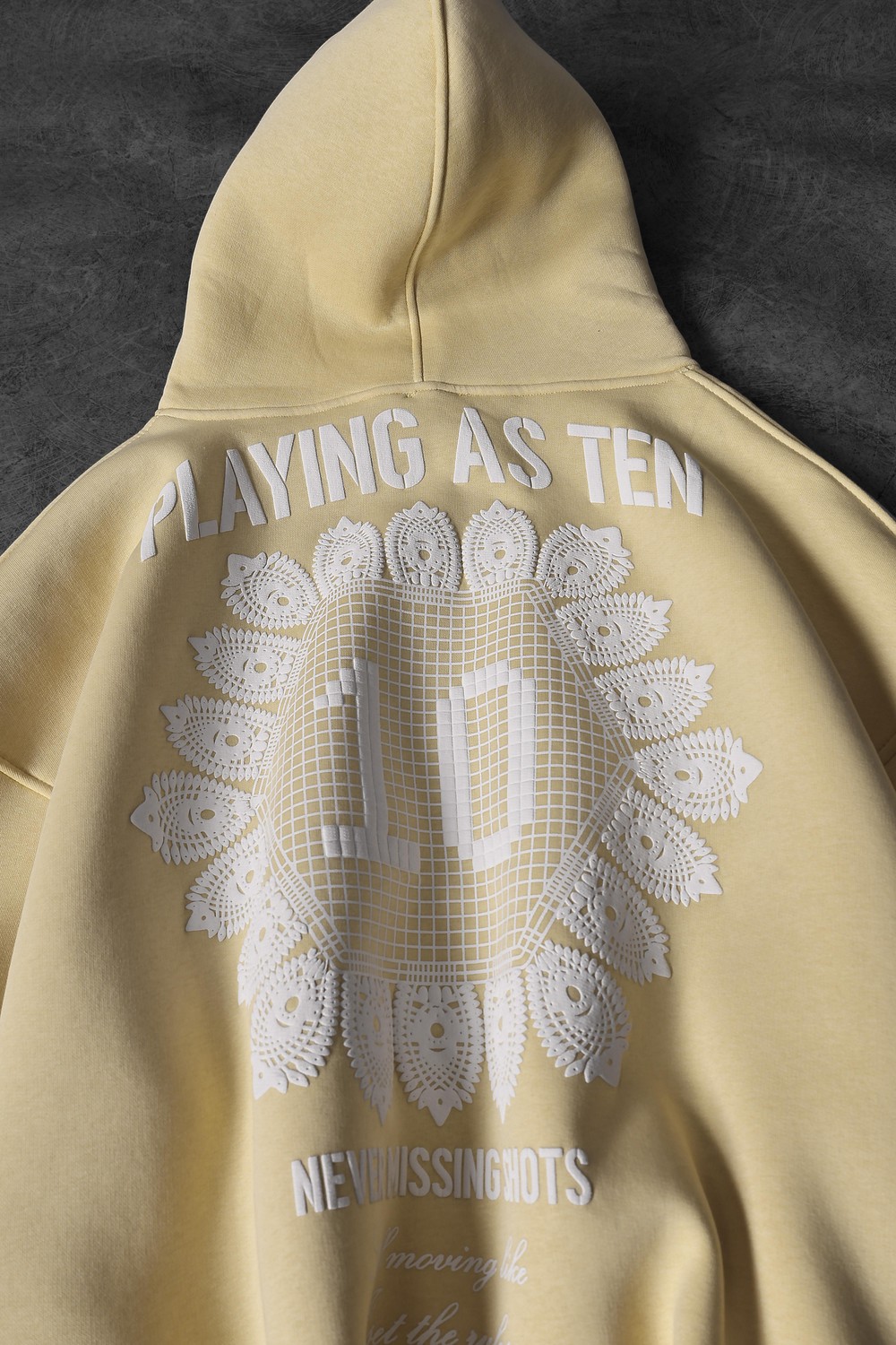 Erkek Sarı Playing As Ten Baskılı Oversize Kapüşonlu Sweatshirt