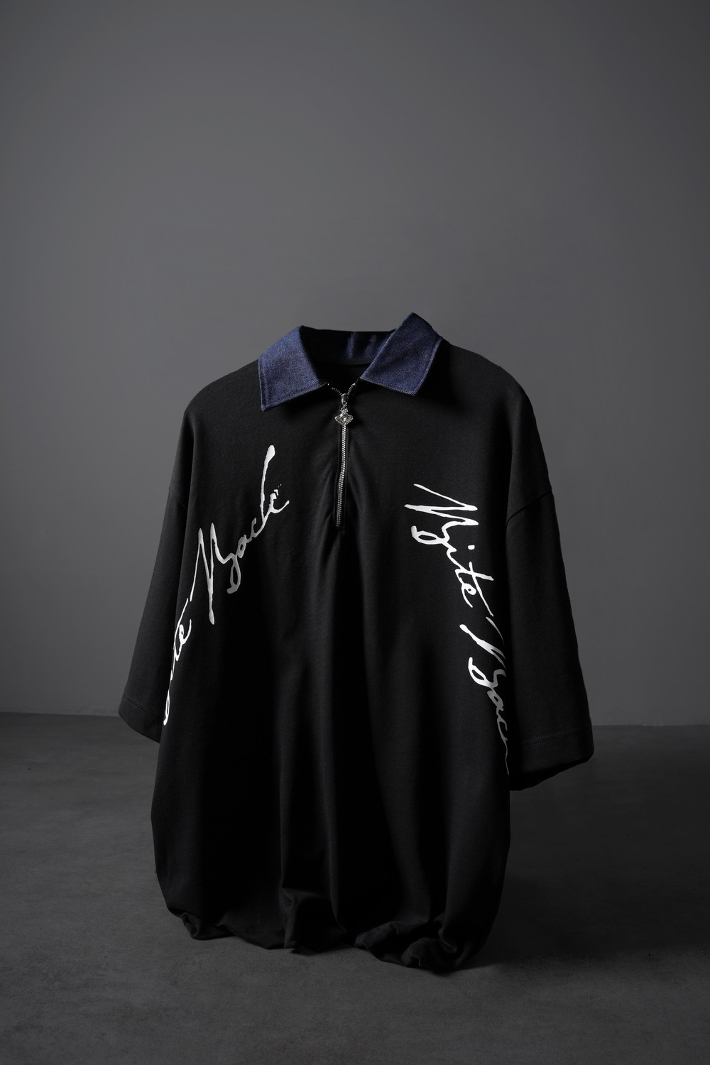 Erkek Siyah Bite Back Yaka Detay Box Fit Tshirt
