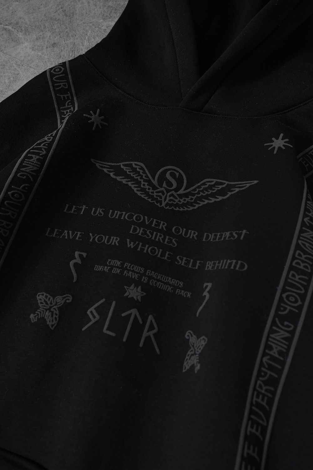 Erkek Siyah Kabartma Baskı Kapüşonlu Oversize Sweatshirt