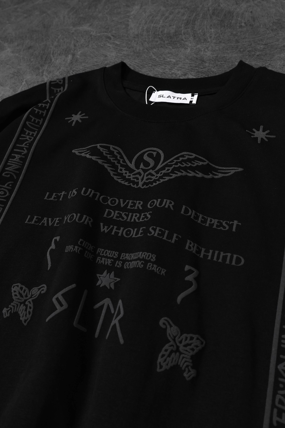 Erkek Siyah Kabartma Baskı Oversize Tshirt