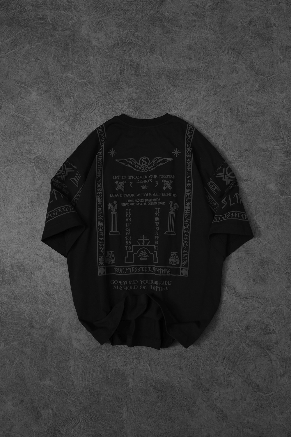 Erkek Siyah Kabartma Baskı Oversize Tshirt