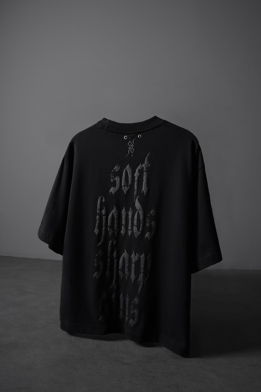 Erkek Siyah Sharp Sin Kabartma Baskılı Box Fit Tshirt
