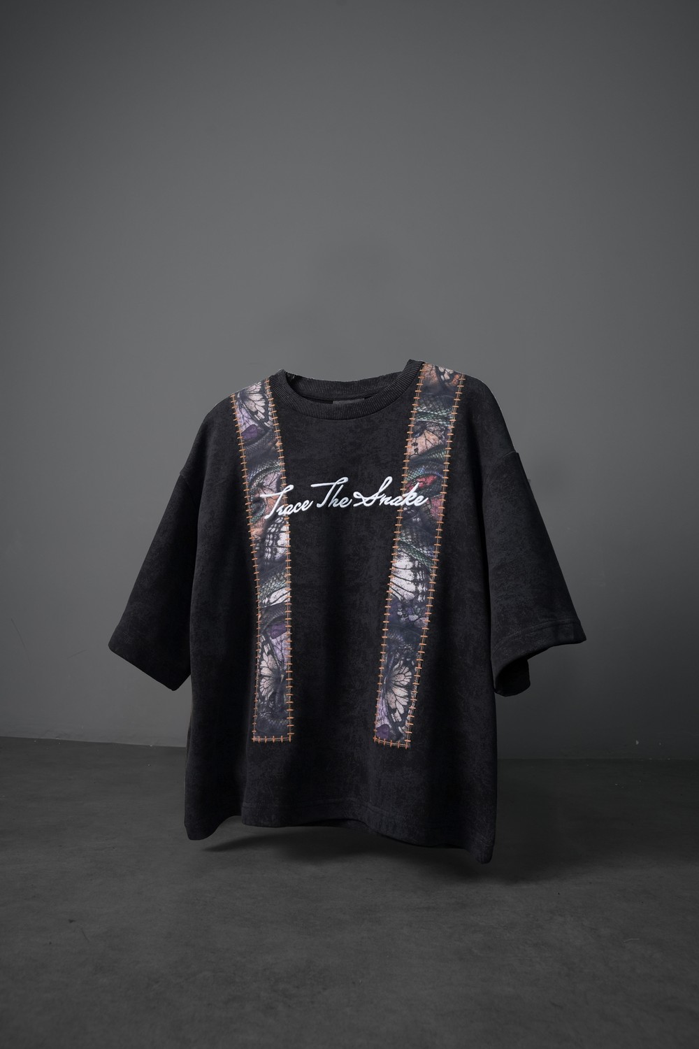 Erkek Siyah Trace Patch Box Fit Yıkama Efektli Tshirt