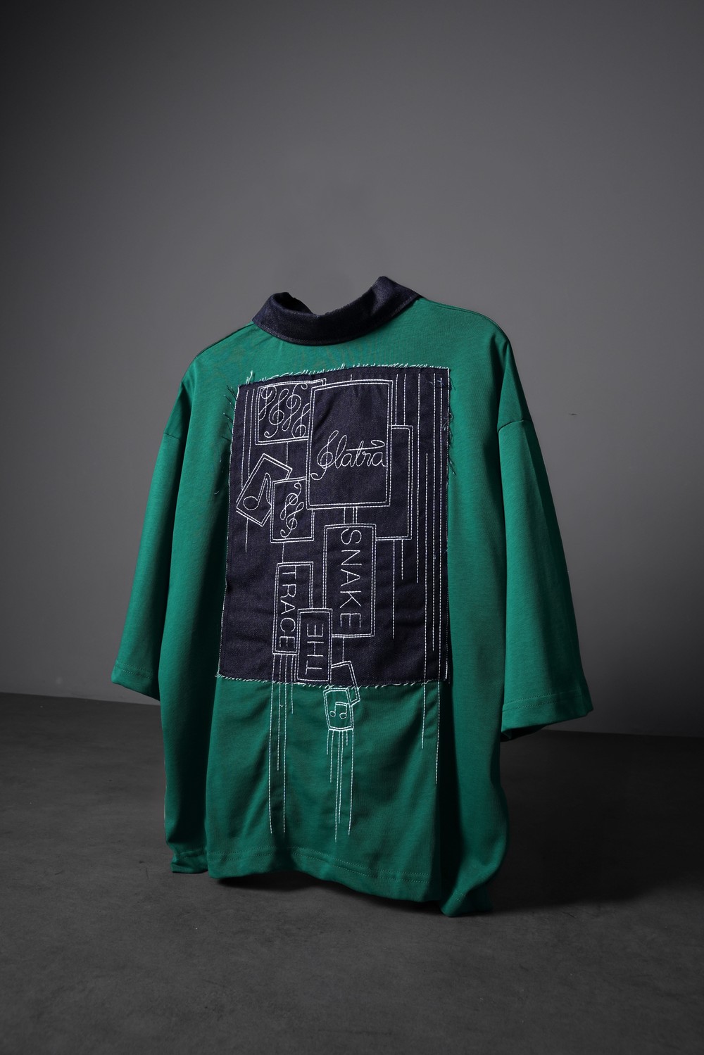 Erkek Yeşil Bite Back Yaka Detay Box Fit Tshirt