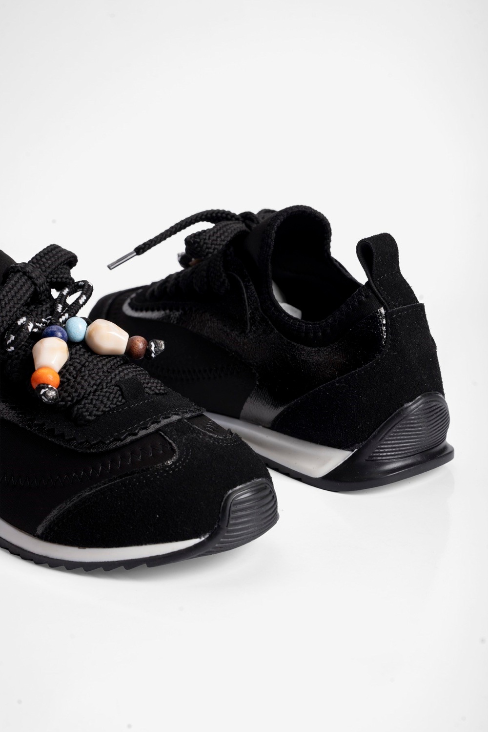 Kadın Sneaker Düz Taban Boncuk Detaylı Streç Spor Ayakkabı Brisa Siyah