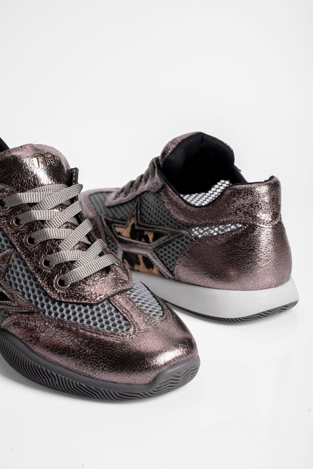 Kadın Sneaker Fileli Rugan Detaylı Leopar Yıldızlı Spor Ayakkabı İlya Platin
