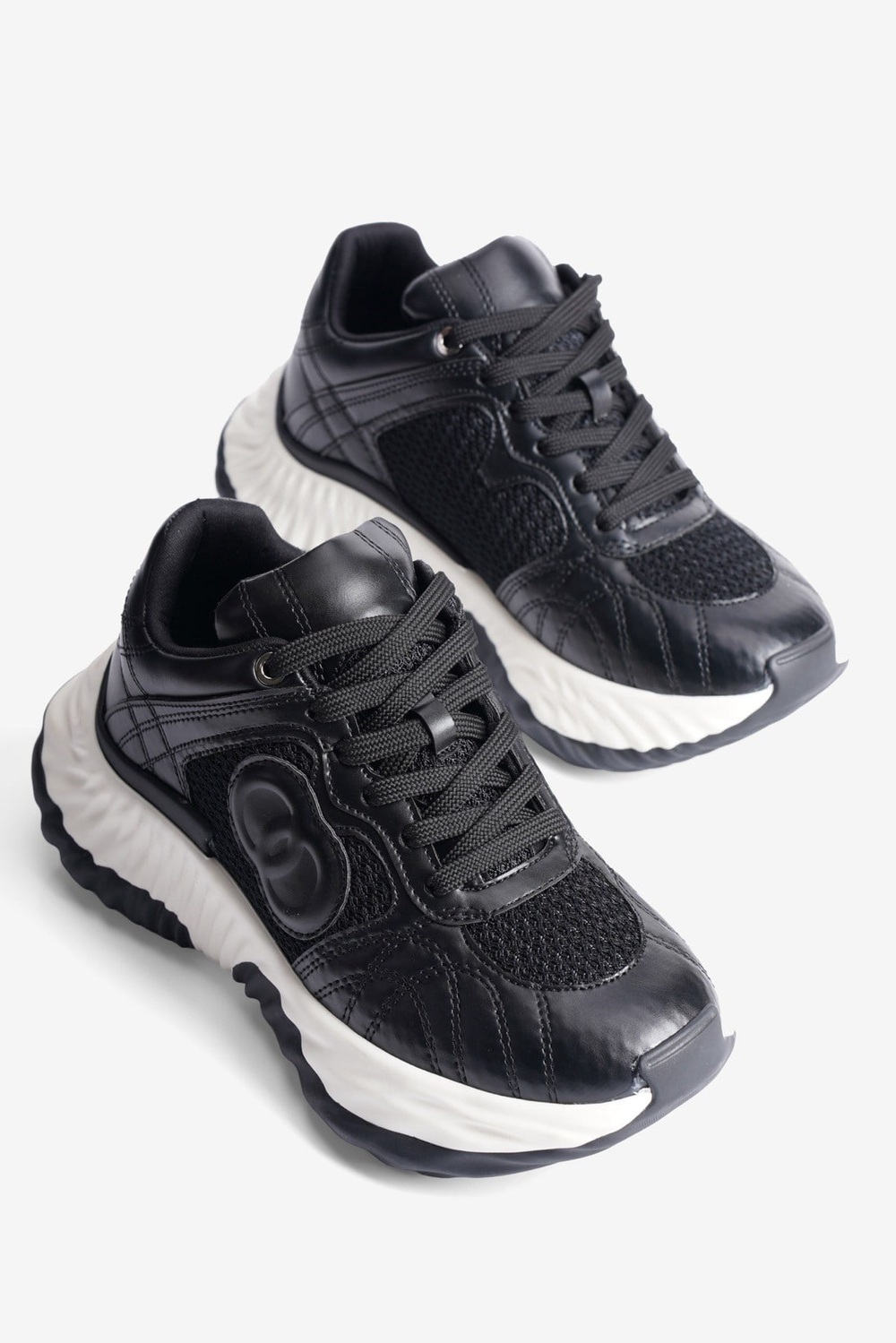 Kadın Sneaker Kalın Tabanlı Bağcıklı Spor Ayakkabı Ravix Siyah