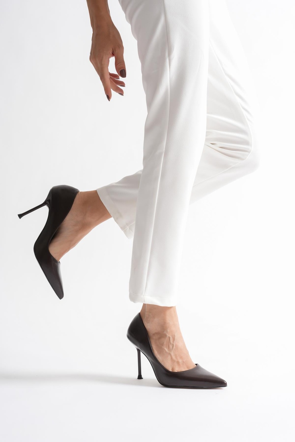 Marvella Kadın Kahve Deri Sivri Burun Yüksek İnce Topuklu Ayakkabı Stiletto (9.5 CM)