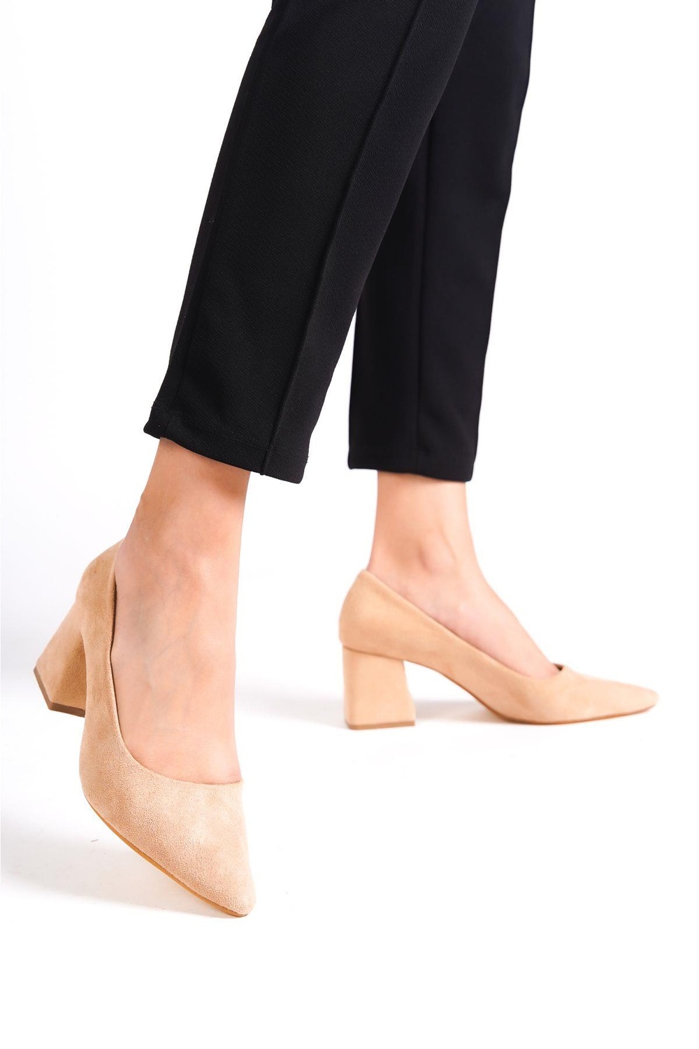 Mubiano MBZFR601-SN Kadın Süet Blok Topuklu 6 cm Sivri Burun Nude Stiletto & Topuklu Ayakkabı