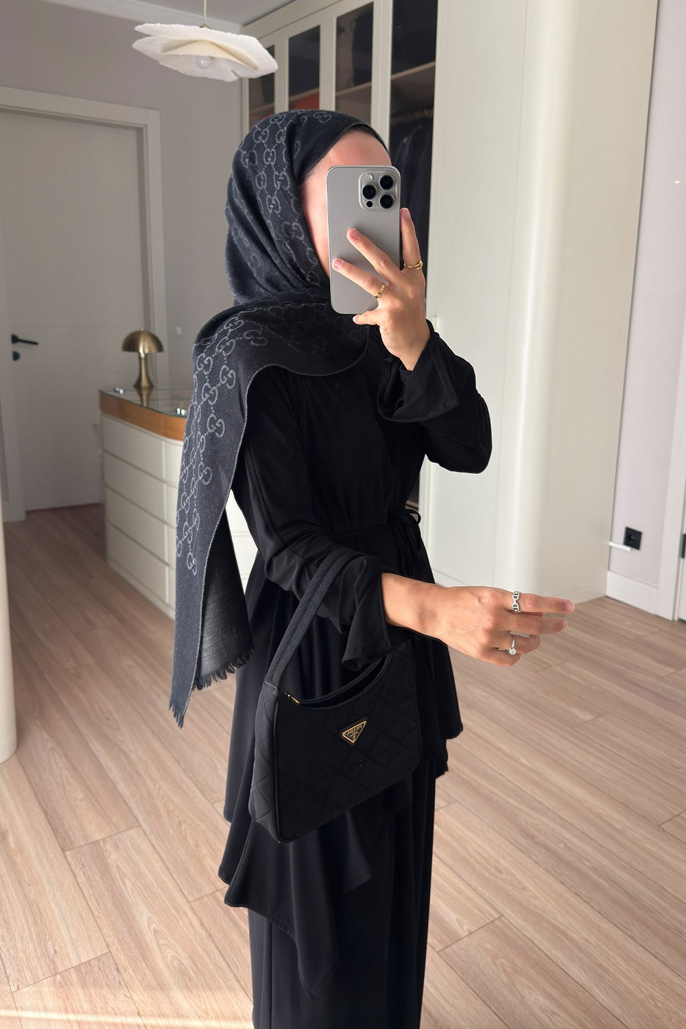 Asimetrik Kesim Kuşaklı Sandy Takım - Siyah