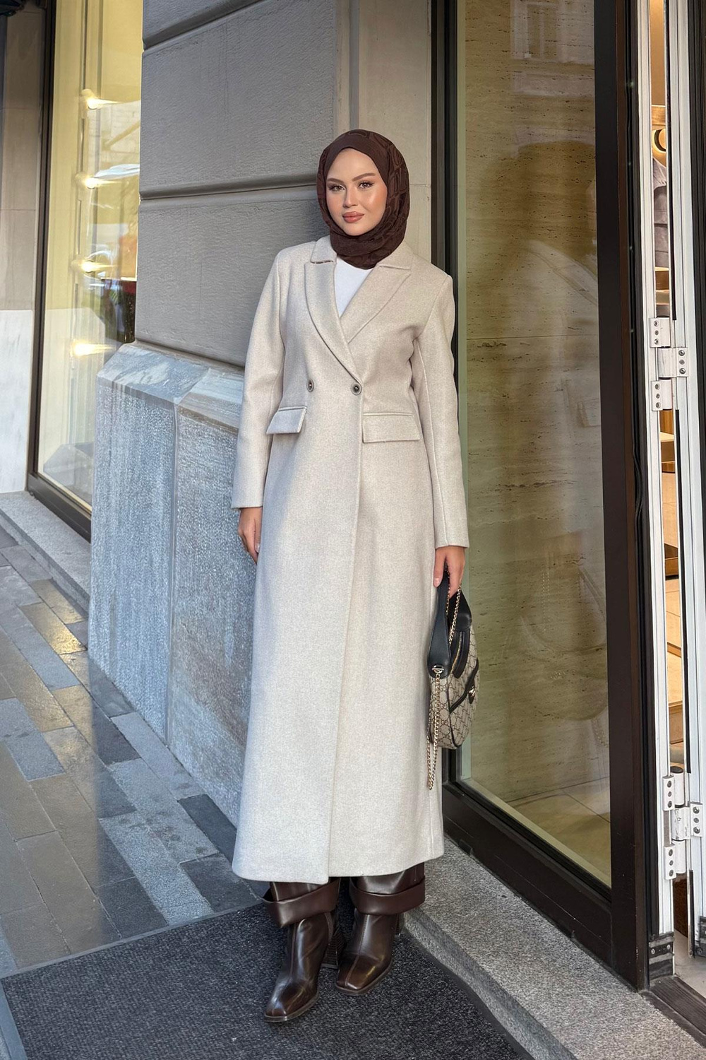 Arka Düğme Detaylı Kaşe Kaban Krem