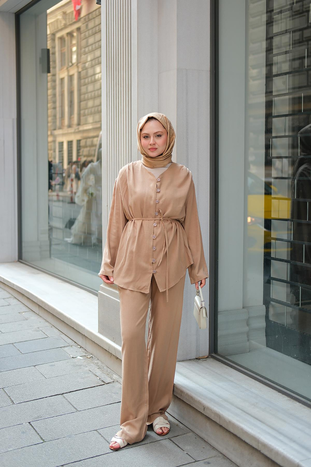 Brit Düğme Detaylı Keten Takım Vizon