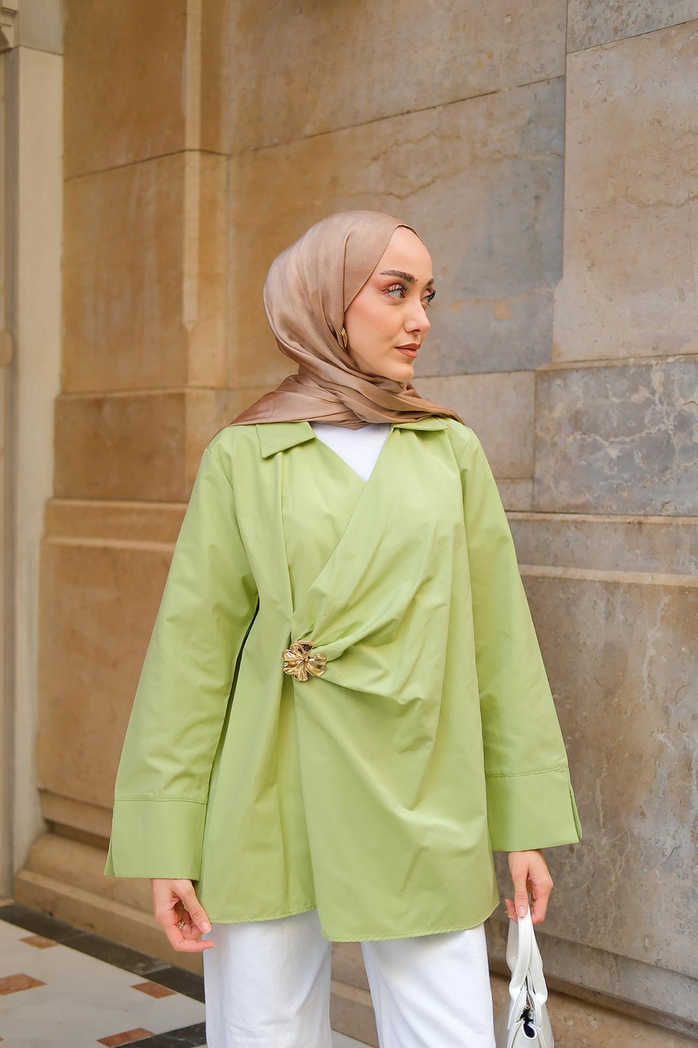 Broş Detay Poplin Gömlek Fıstık Yeşil