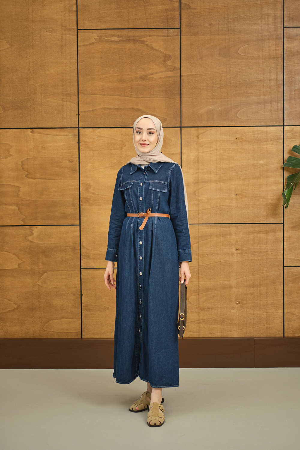 Çift Cep Detaylı Boydan Düğmeli Kot Elbise Lacivert