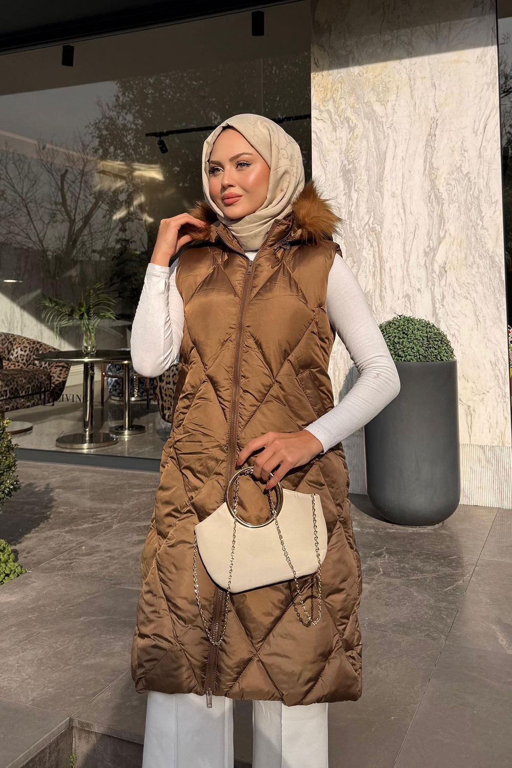 Çift Cepli Kapüşonlu Yelek Taba