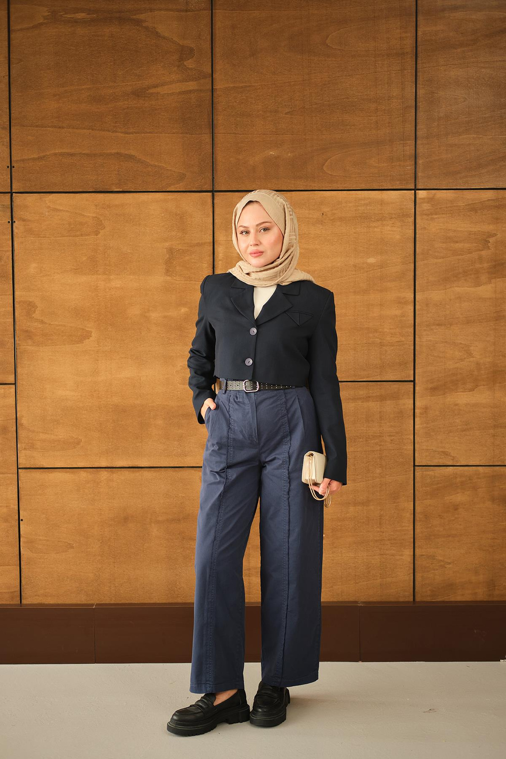 Çima Detaylı Kemerli Pantolon Lacivert