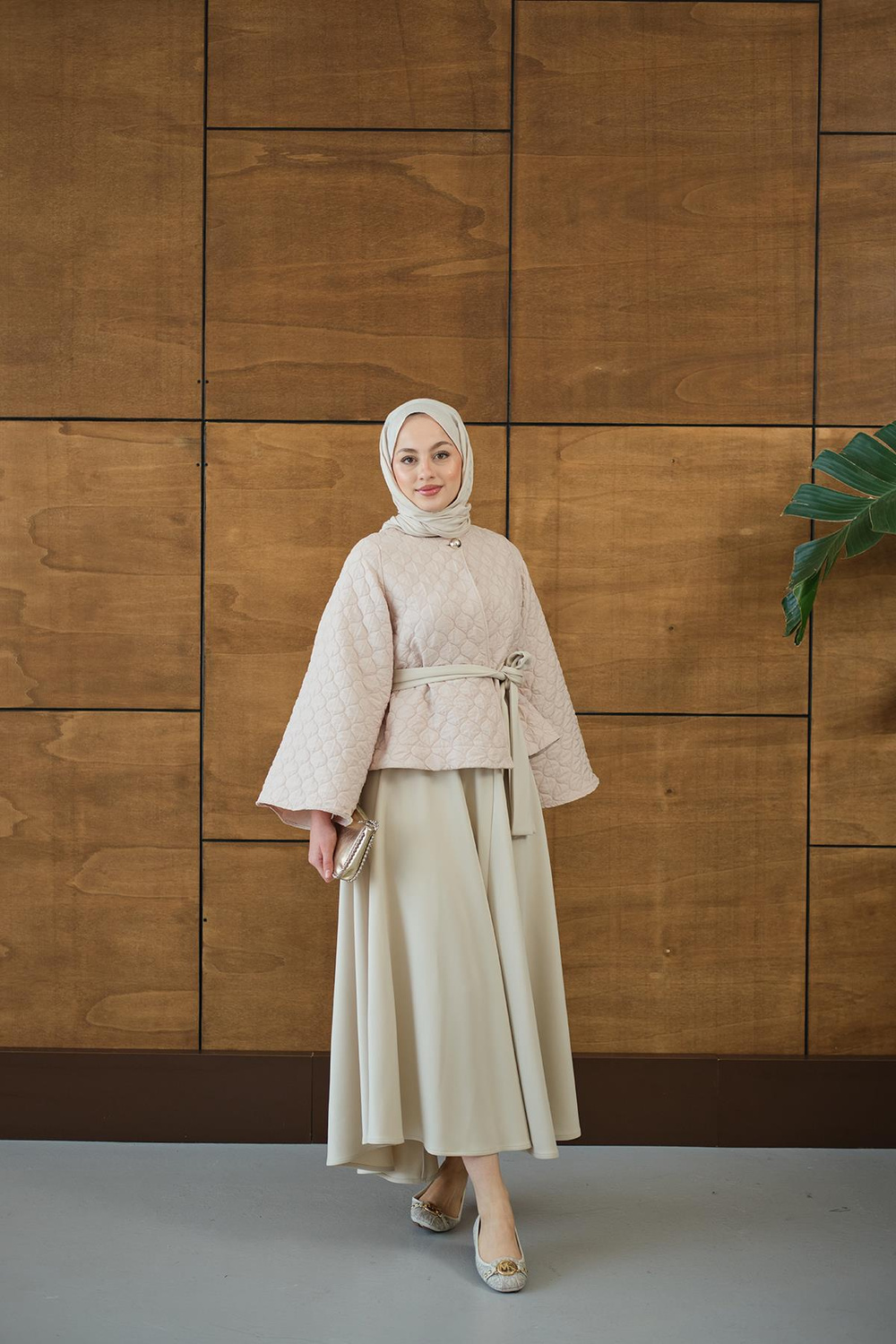 Eteği Scuba Kapitone Takım Krem