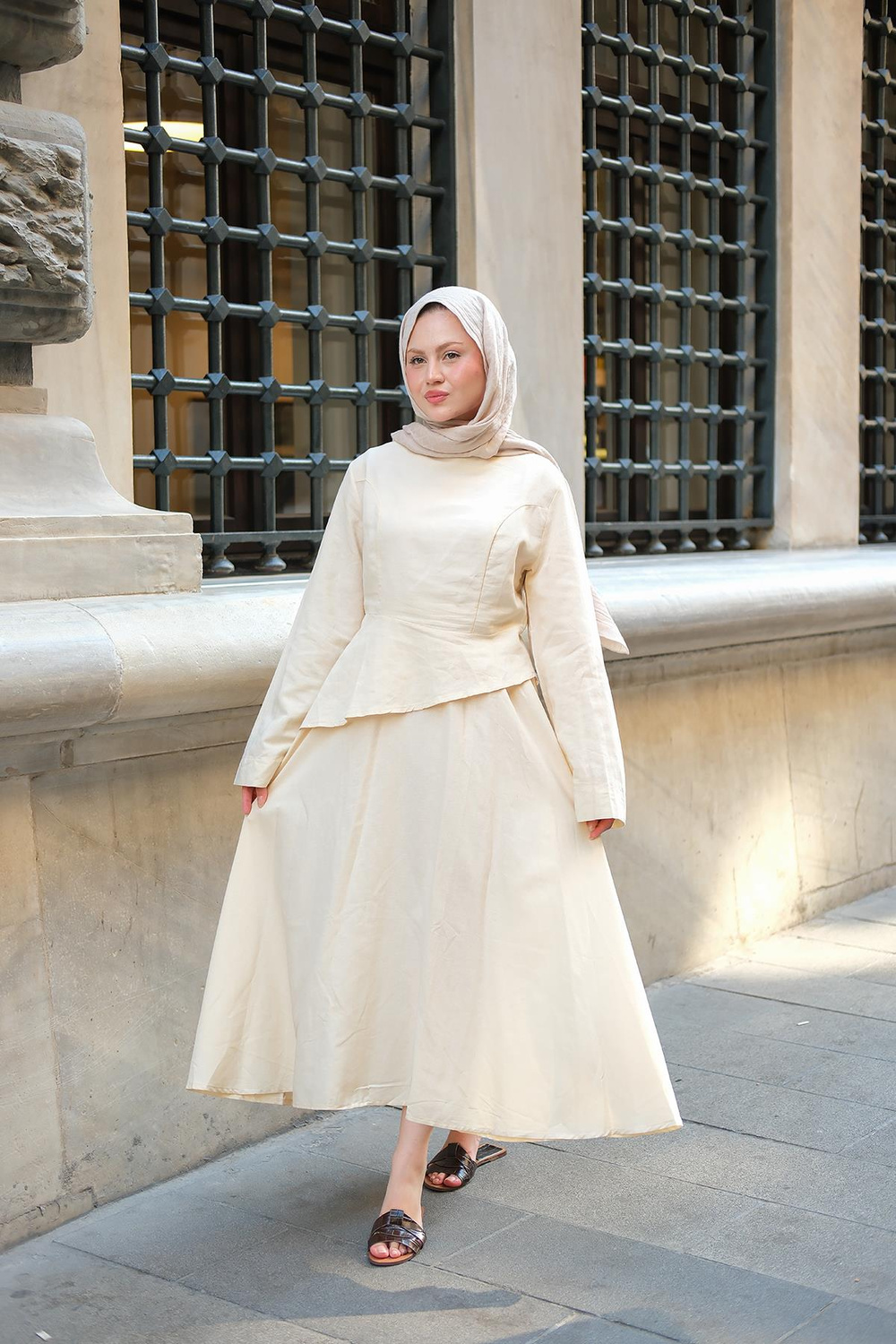 Etekli Sedef Takım Bej