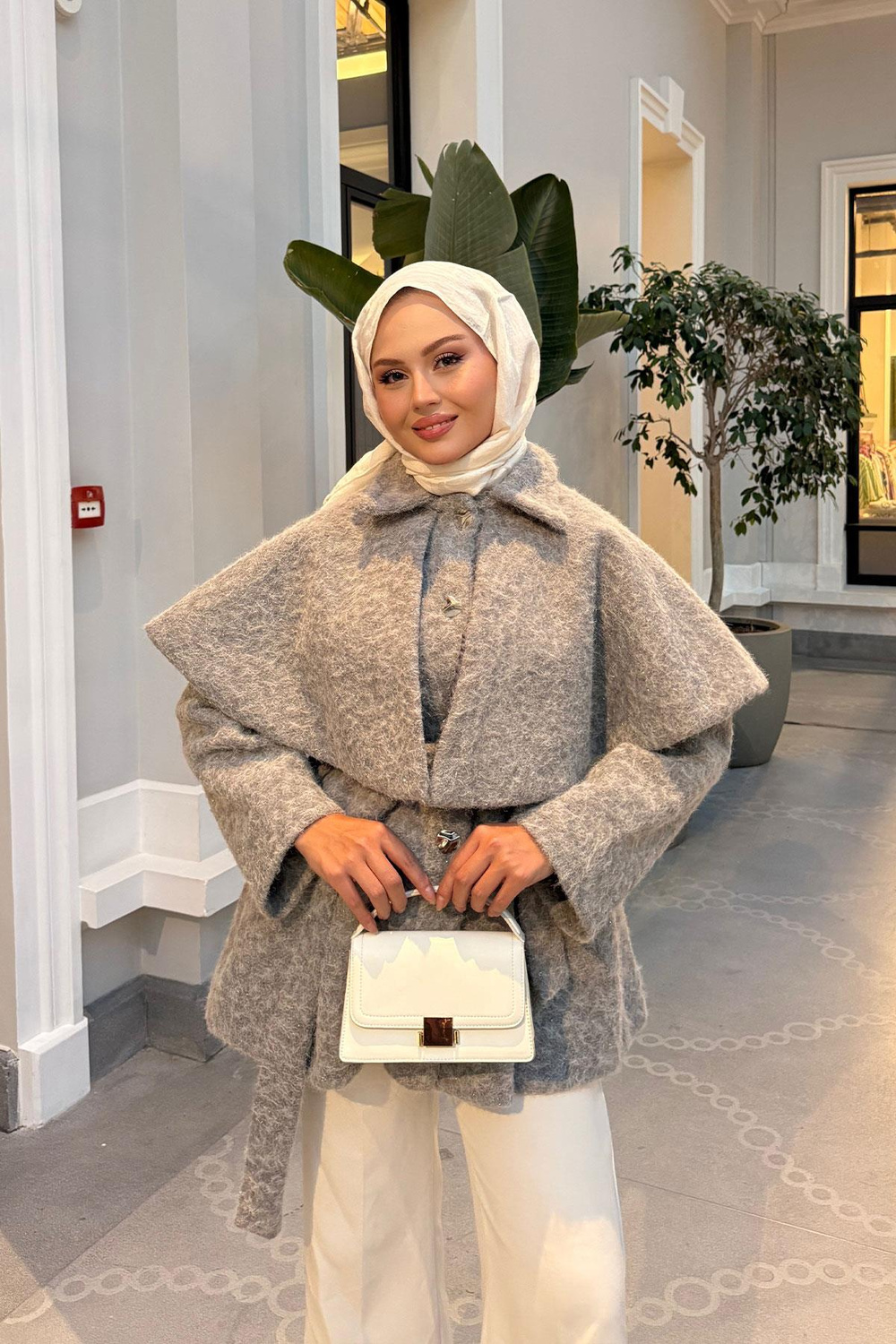 Geniş Yaka Simli Kaşe Ceket Gri