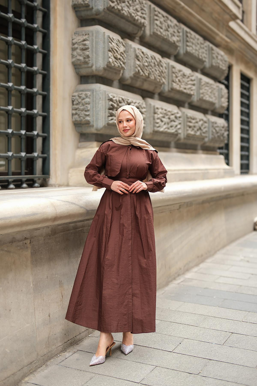 Gizli Düğmeli Apolet Detay Elbise Kahverengi