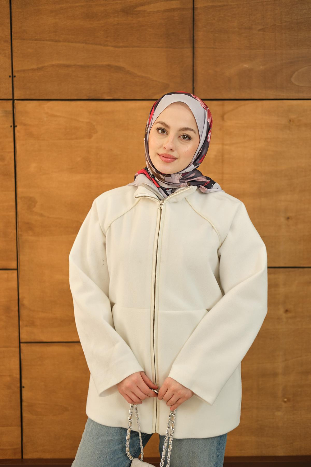 Gizli Fermuar Detay Deri Şeritli Ceket Beyaz