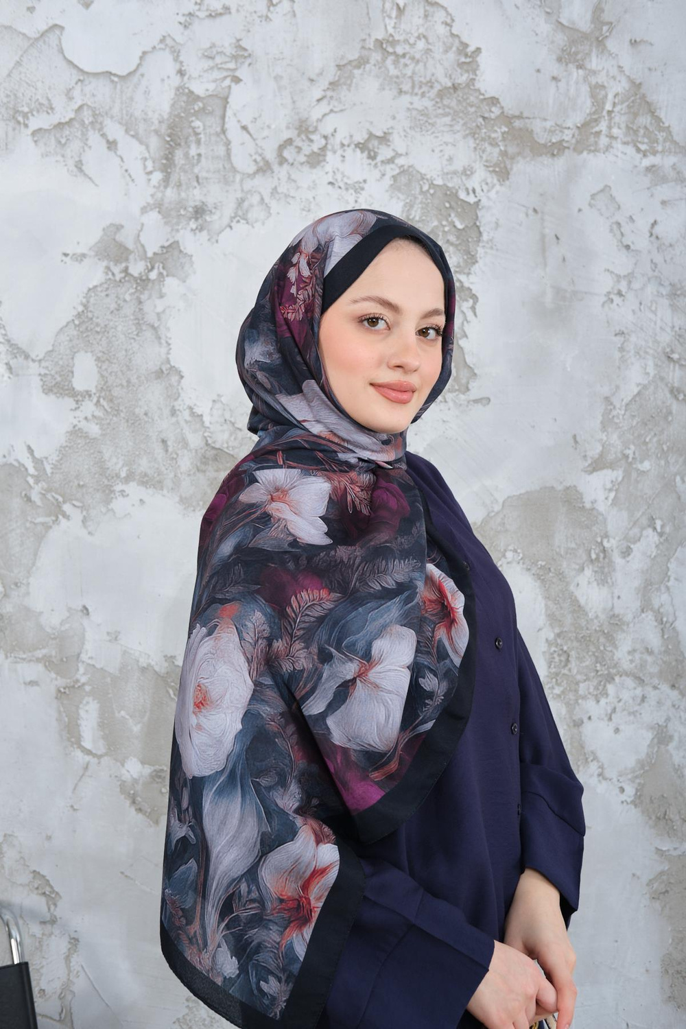 Gül Desen Şal Siyah