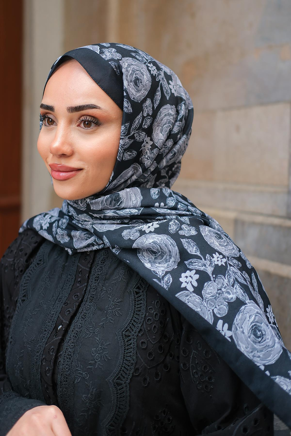 Gül Desen Soft Şal Siyah