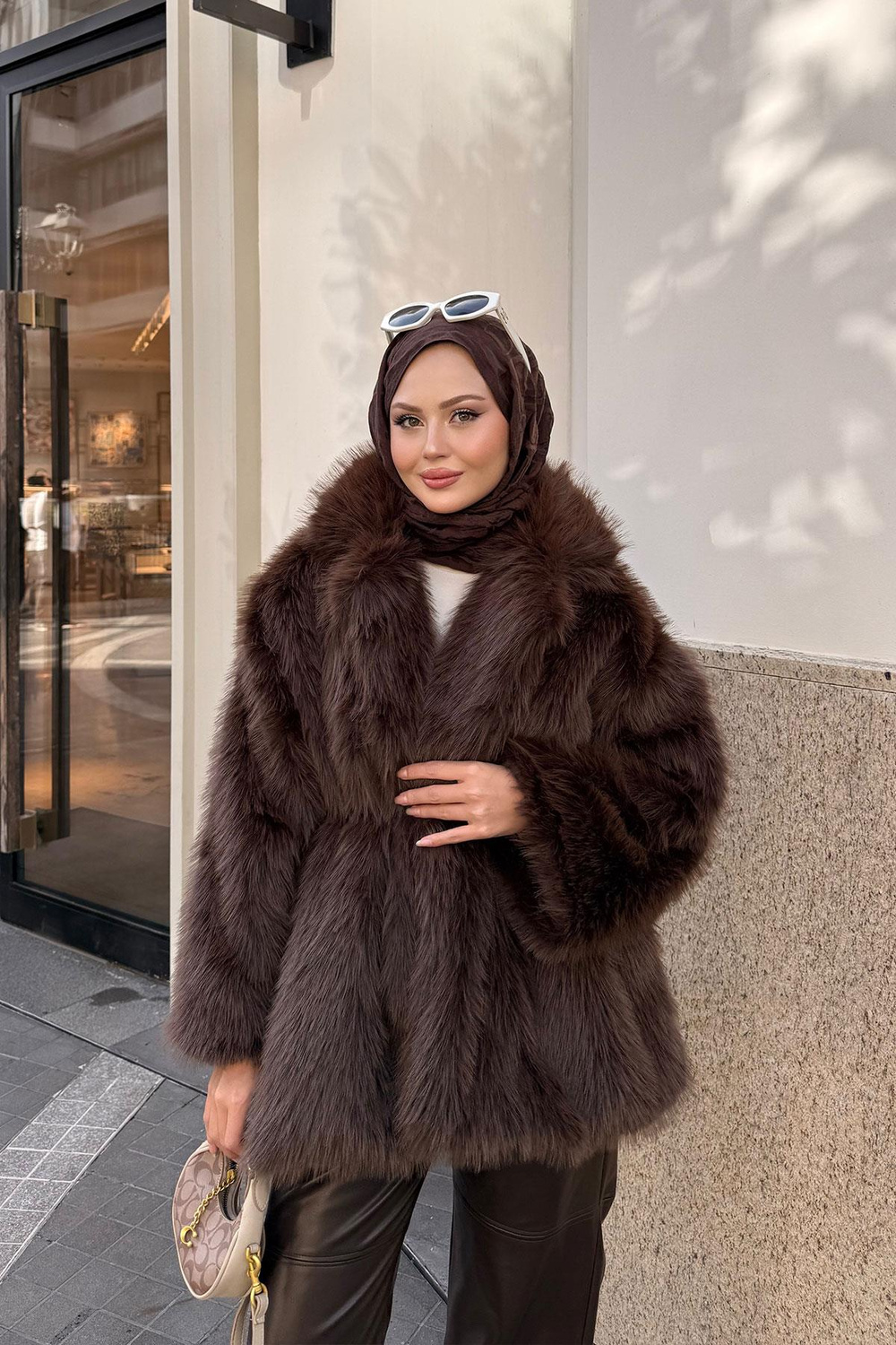 Kemer Detaylı Kürk Kaban Kahverengi