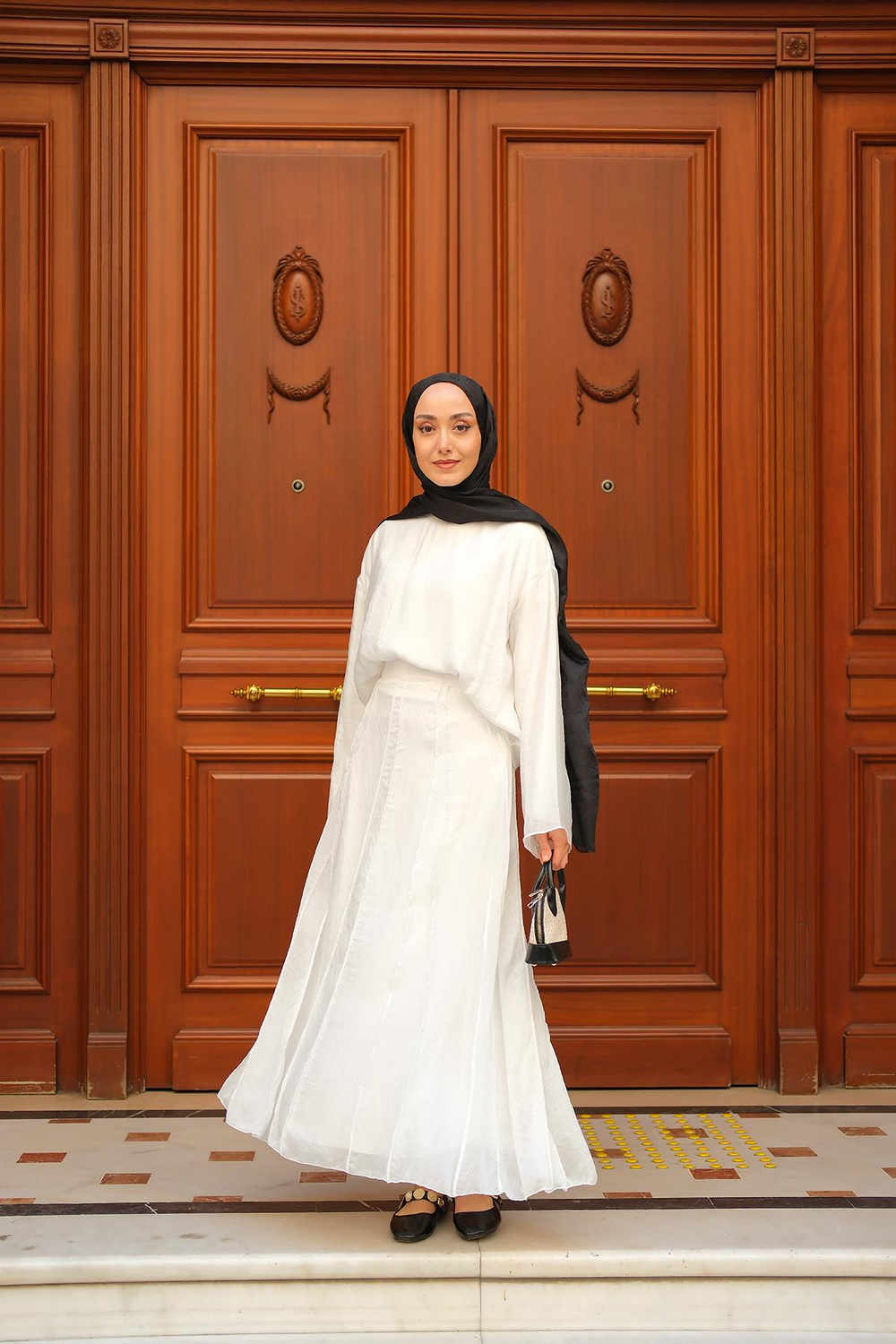 Kendinden Desenli İkili Takım Beyaz