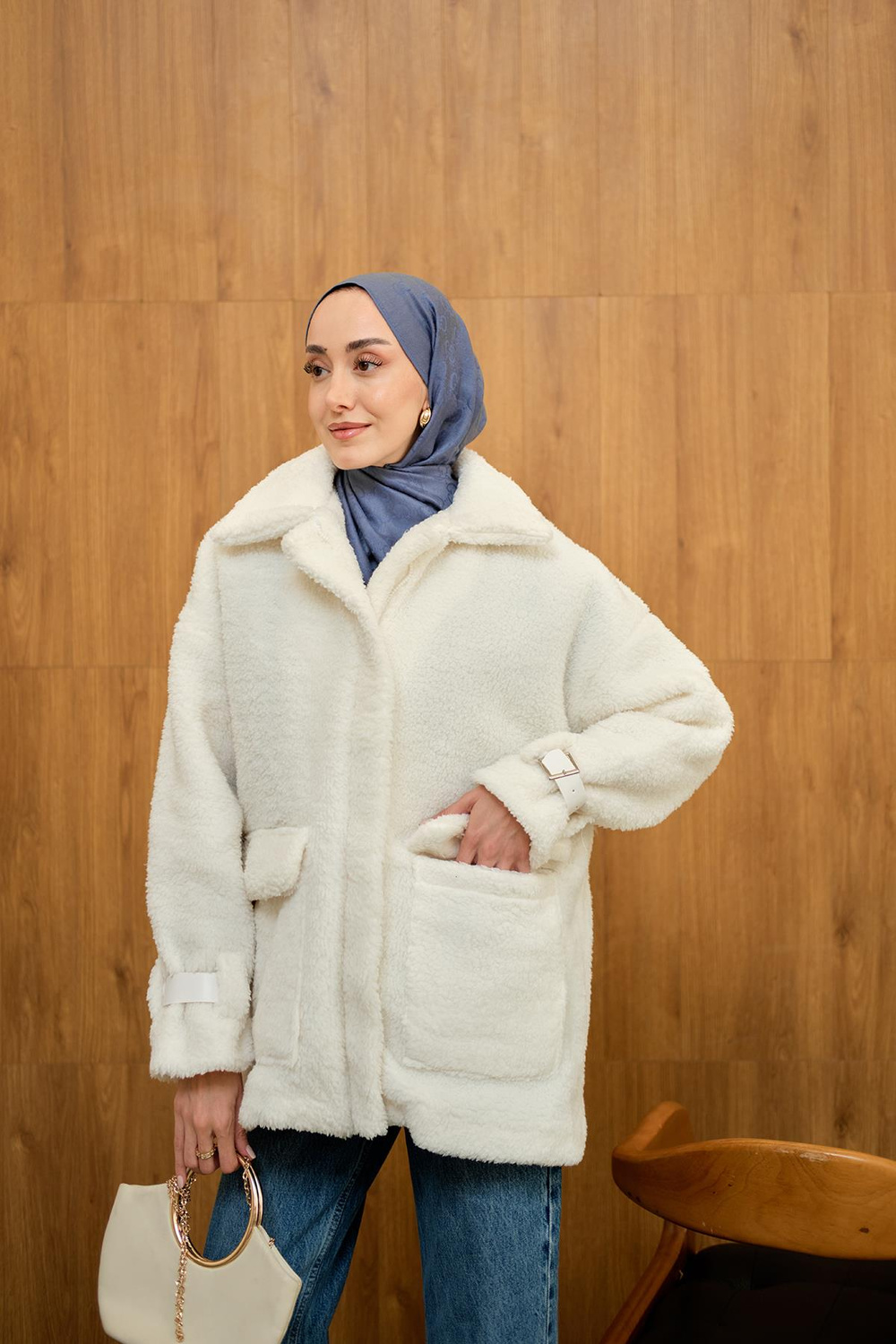 Kol Kemerli Peluş Astarlı Mont Krem