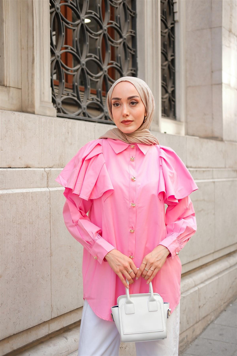 Kolları Valonlu Düğme Detaylı Gömlek Pembe