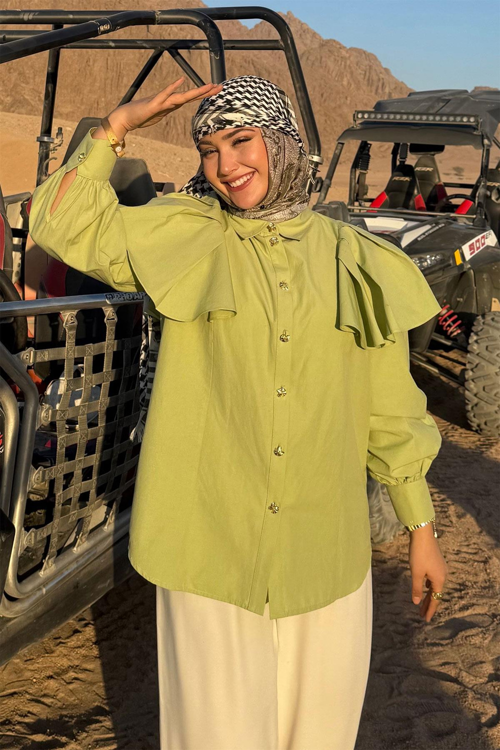 Kolları Valonlu Düğme Detaylı Gömlek Yeşil