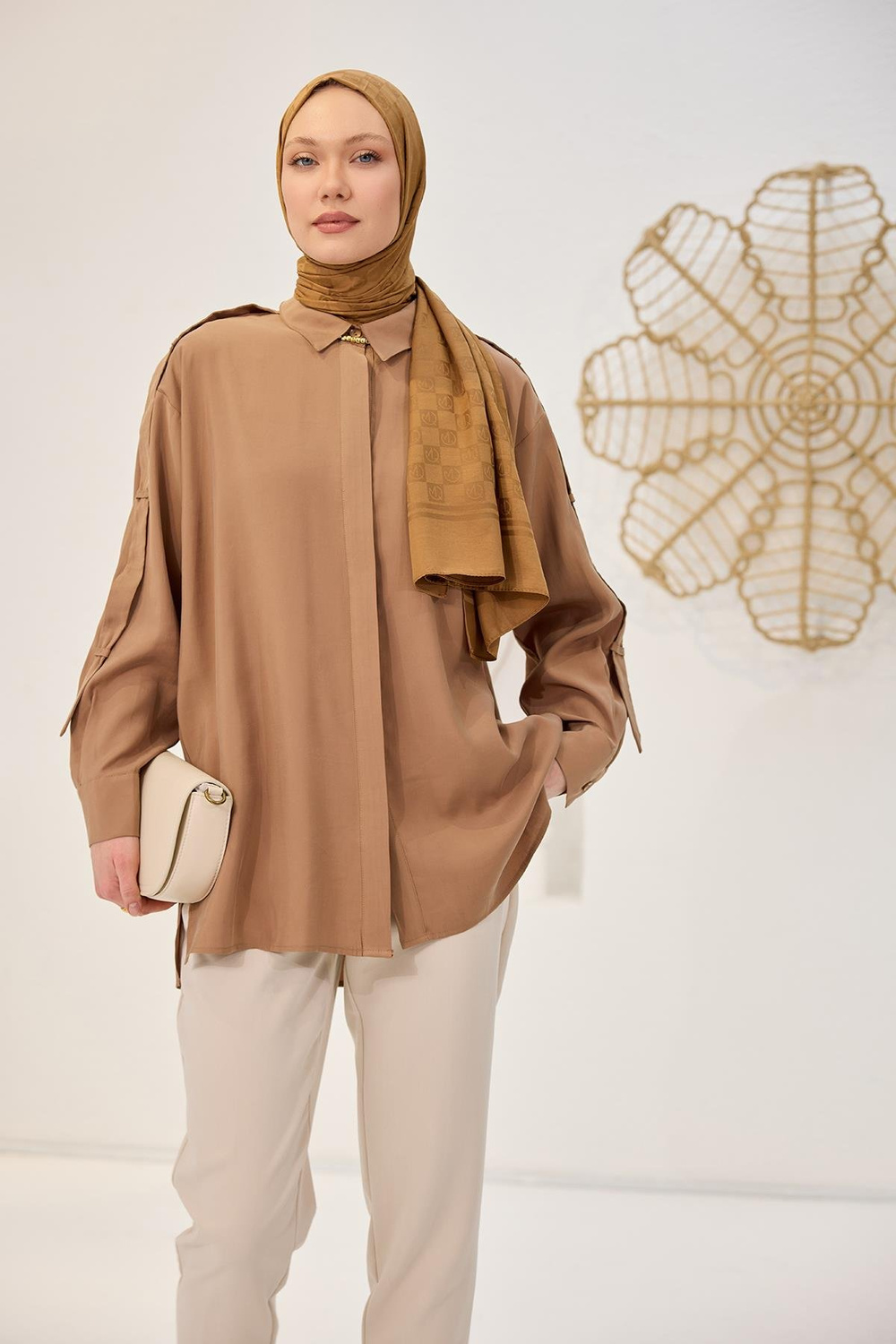 Kolu Apolet Detaylı Gömlek Kahverengi