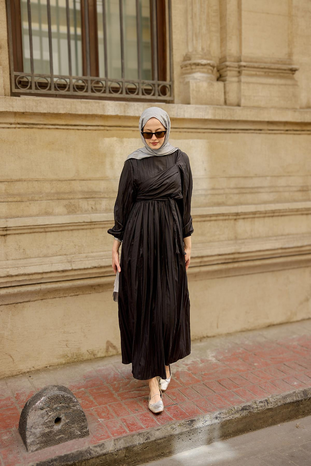 Kraş Büzgülü Yan Bağlamalı Elbise Siyah