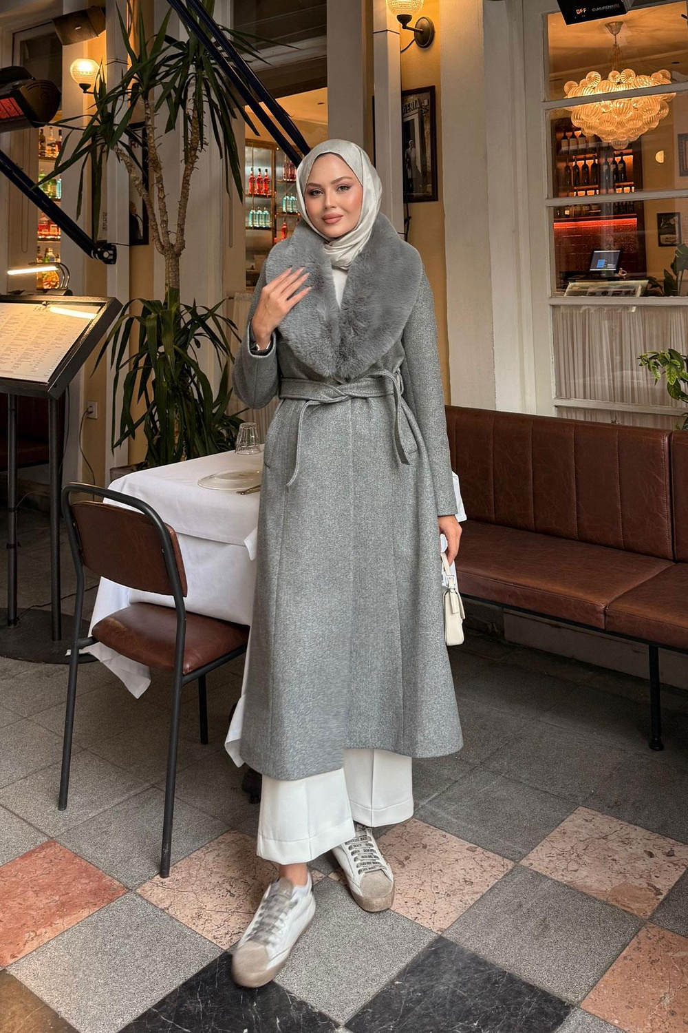 Kürk Yaka Detay Midi Boy Kruvaze Kaban Gri