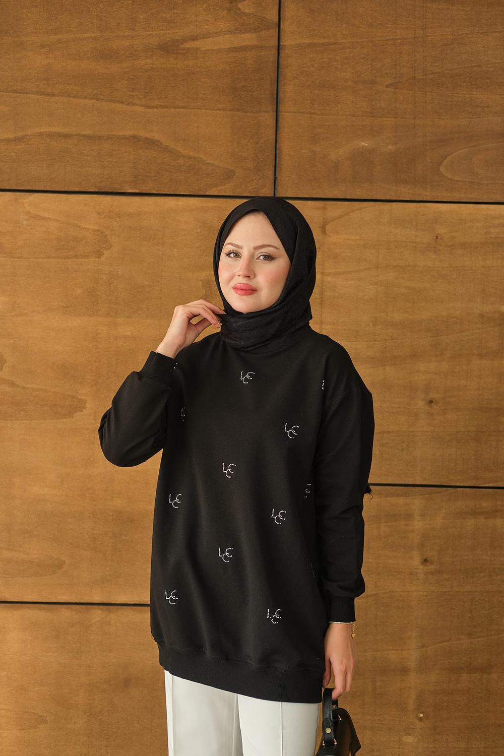 LCC Taş Detay Bisiket Yaka Sweat Siyah