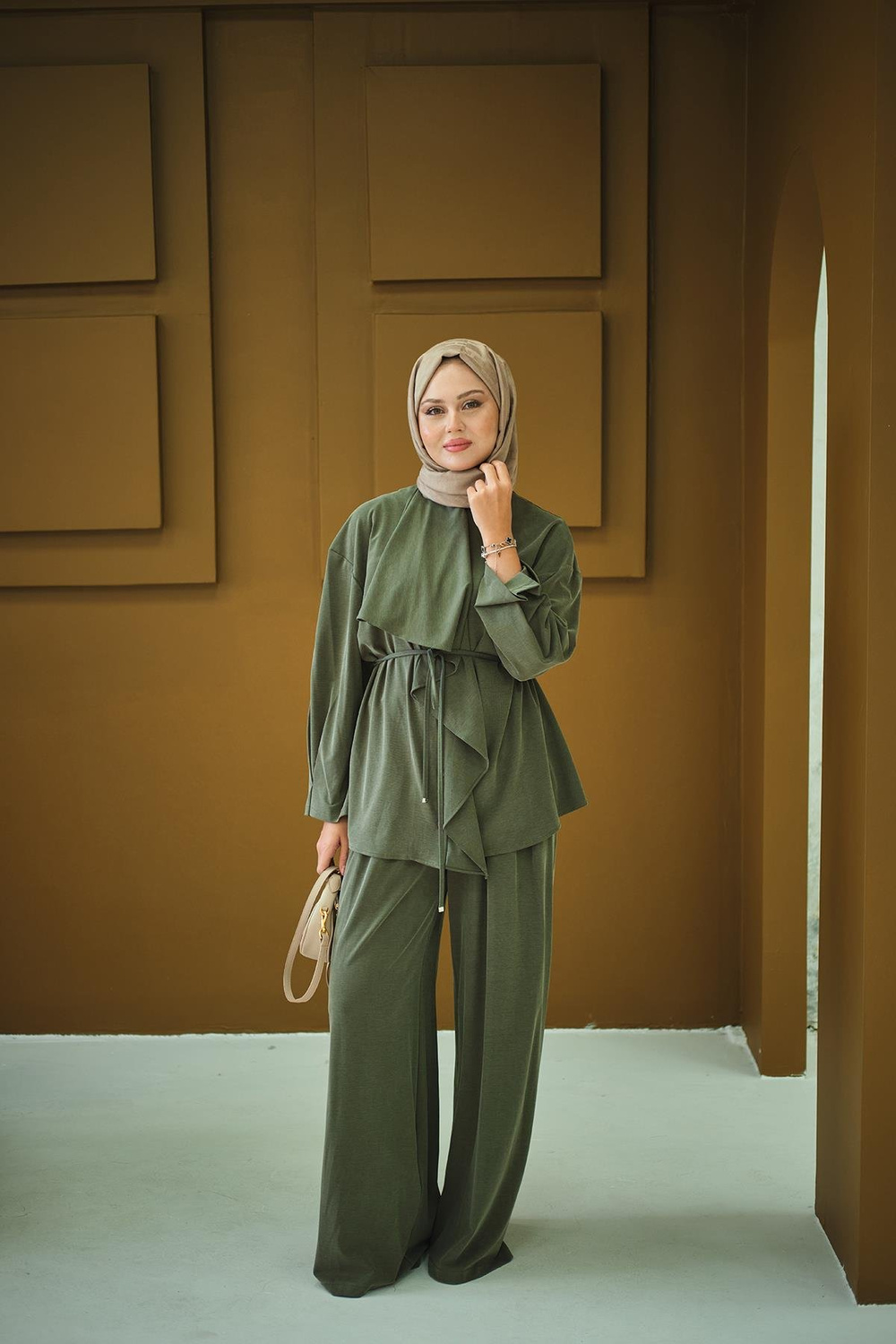 Omuzdan Volanlı Takım Yeşil