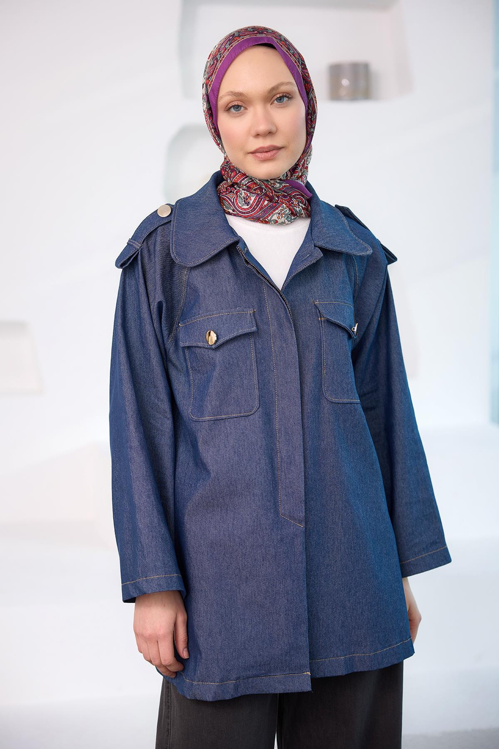 Omuzları Apolet Detaylı Jean Ceket Mavi