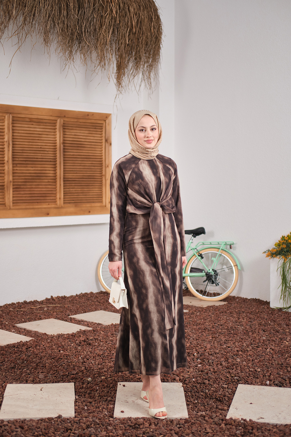 Ön Bağlama Detay Şifon Elbise Kahverengi